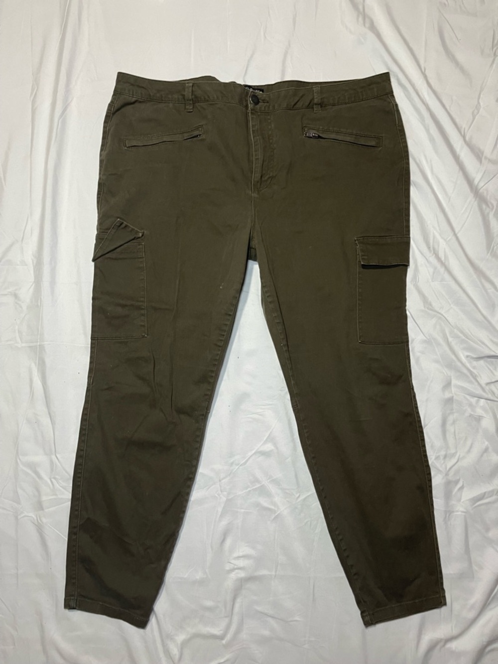 Forever 21 Women’s Olive Green Cargo Pants - Utility Pocket Style